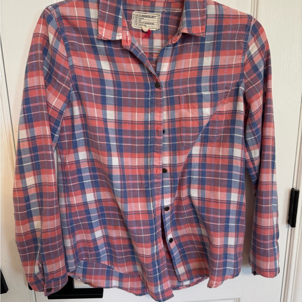 Plaid Button-Up Shirt in Red and Blue